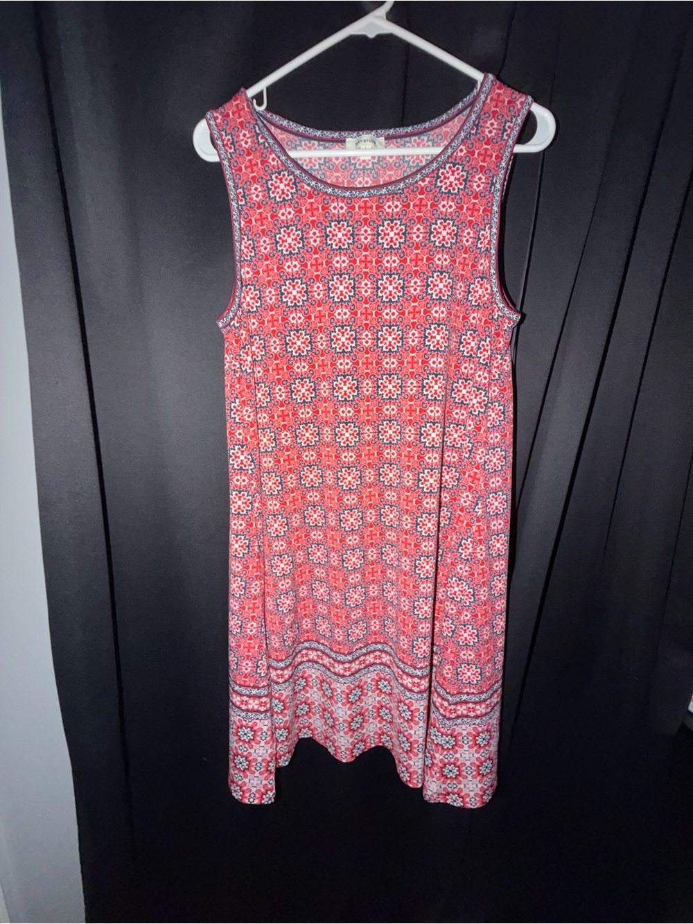 Max Studio Sleeveless Pink and White Geometric Shift Dress